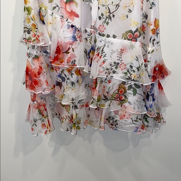 Alice + Olivia Lessie Floral Dress 4 - Picture 7 of 7